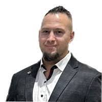 Stephen Thibault's Instagram, Twitter & Facebook