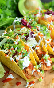 Fish tacos with sriracha sour cream. Sweet And Spicy Sriracha Chicken Tacos Will Cook For Smiles