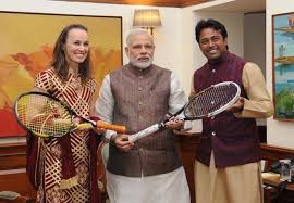 Leander adrian paes oly (/ p eɪ s / payss; Martina Hingis Leander Paes Gift Tennis Rackets To Pm Modi India News