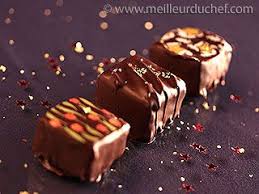 Bonbon Chocolat Fourre A La Ganache Recette Recette Bonbon Chocolat Recette Chocolat De Noel Recette Chocolat