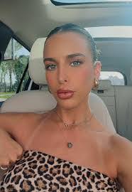 Madison Derr's Instagram, Twitter & Facebook