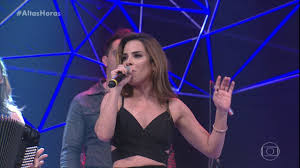 Altas Horas | Wanessa Camargo diverte a plateia ao tentar contar uma piada  | Globoplay