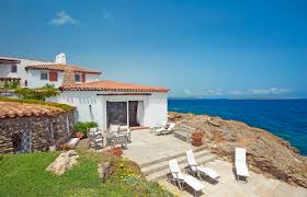 Welche destination eignet sich besser als sardinien für einen traumurlaub? Exklusive Luxusvillen In Porto Rotondo Zum Mieten