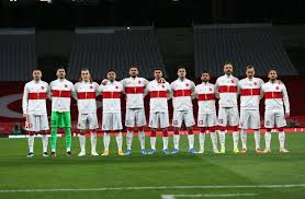 Fiche du joueur football kenan karaman, jouant dans le club de fortuna dusseldorf. Kenan Karaman Facebook