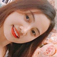 Hellen Nguyen's Instagram, Twitter & Facebook