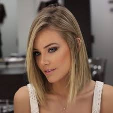 Not you—so scroll through these styles of short blonde hairstyles, then call your colorist. Pink Lips Eye Makeup Short Straight Hairstyle For Blonde Hairstyles Makeup Beauty Medium Hair Styles Thin Straight Hair Hair Styles