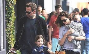 That is, it purports to be a collection of real diaries that were kept by the protagonists and later collated. Meet Michelle Monaghan Kids Willow Katherine White Tommy Francis White Glamour Path