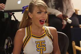 Taylor swift shake it off минус. Taylor Swift Shares Shake It Off Outtakes Video