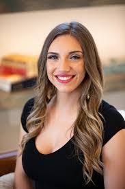 Araceli Thomas's Instagram, Twitter & Facebook