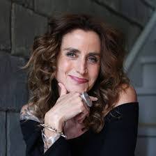 Martha Arnett's Instagram, Twitter & Facebook