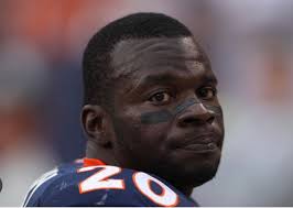 Episode 407! An NFL player, who couldn't get out of his own way. He did one  thing well & that's impregnating women. Even in sports, his child output  numbers are remarkable. Once