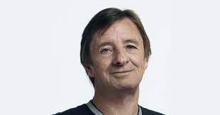 Phil Rudd anuncia venda de toda sua memorabilia do AC/DC