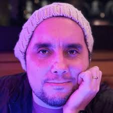 At a nature reserve in South Africa, this African yellow-billed hornbill  was found sitting motionless in an ant nest, completely covered in ants-a  rare and puzzling sight.