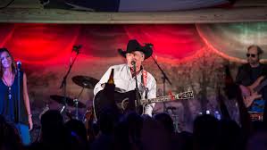 Inside George Straits Private Surprise Show At Historic