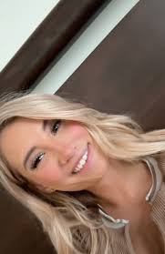 Hi., I live near you. Will you accept me as your friend? 💚