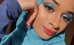 Sheena Hanley's Instagram, Twitter & Facebook