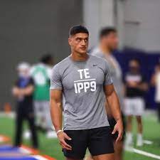 — washington football team (@washingtonnfl) april 13, 2021. Sammis Reyes Sammisreyes Twitter