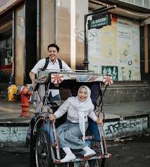 Search the world's information, including webpages, images, videos and more. Ide Gaya Photo Prewedding Paling Unik Dan Menarik Wedding Market