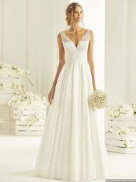 L' abito da sposa elegante è perfetto per le spose che amano lo stile classico reso attuale e originale da piccoli inconfondibili dettagli contemporanei. Calitate AutenticÄƒ Cauta Outlet Online Abiti Sposa Modelli 101openstories Org