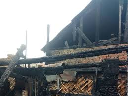 Украинские спасатели ликвидировали пожар в здании, которое было переоборудовано под дом престарелых в харькове, где погибли 15 человек и еще 11 пострадали,. Spasateli Likvidirovali Pozhar V Treh Chastnyh Domah V Harkove Obektiv