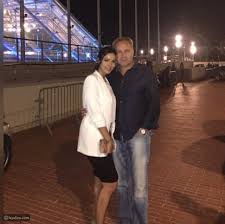 حسمت الممثلة نادين نسيب نجيم الجدل حول انفصالها عن زوجها هادي أسمر بعد أخذٍ ورد حول حقيقة توتر العلاقة بينهما وذلك في تغريدة كتبتها عبر حسابها الخاص على تويتر، وجاء فيها: ØµÙˆØ±Ø© Ù†Ø§Ø¯ÙŠÙ† Ù†Ø¬ÙŠÙ… ÙˆØ²ÙˆØ¬Ù‡Ø§ ÙÙŠ Ù…ÙˆÙ†Ø§ÙƒÙˆ Ù„ÙŠØ§Ù„ÙŠÙ†Ø§