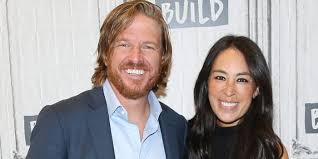 Her hair and eye color is blue hair. Chip And Joanna Gaines Return In Fixer Upper Welcome Home Trailer