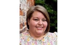 Pamela Hoyle's Instagram, Twitter & Facebook