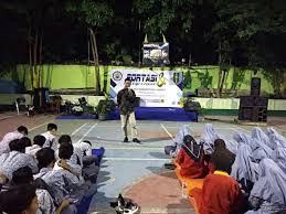Sussane k langer juga memberikan gambaran bahwa seni rupa merupakan sebuah proses penciptaan keindahan yang. Kisah Empat Pendekar Muslim Dikisahkan Dalam Pentas Seni Pwmu Co Portal Berkemajuan