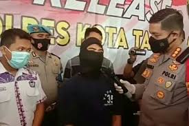 Maybe you would like to learn more about one of these? Video Viral Pemuda Aniaya Balita Di Tangerang Korban Ternyata Keponakan Pacar Pelaku Halaman All Kompas Com