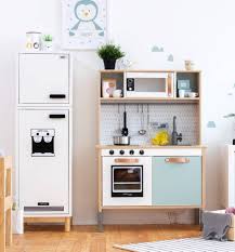 Ikea Kinderkuhlschrank Selber Bauen Passend Zur Kinderkuche Kinderkuhlschrank Ikea Spielkuche Ikea Kuche Kinder