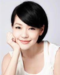 The meteor garden star, however, did receive gratitude from the chinese netizens for her actions, given that the entire province of even ms hsu's younger sister, dee, who was cast as dao ming si's older sister in the chinese rendition of the popular drama series, was slammed for supporting her sister. Dee Hsu Boys Over Flowers Wiki Fandom