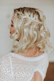 Boho Diadem Haarband Zur Hochzeit Mit Bluten Aus Kleinen Perlen Puppi Brautfrisur Hochzeitsfrisuren Frisur Braut