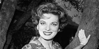 Maureen O'Hara, spirited movie star, dies at 95