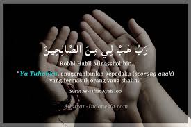 Berbakti kepada orang tua tentu tidak akan bisa menggantikan jasa mereka. Arti Doa Robbi Habli Minassholihin Surat Apa
