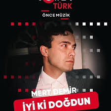 Menopozu Kutlamak İçin Topluluk Oluşturan Halle Berry