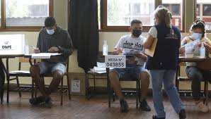 ¿a qué hora les corresponde a los adultos mayores y personas de riesgo? C0oxq3c3934aim