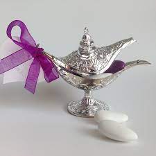 Dragees Mariage Oriental En Forme De Lampe D Aladin Une Boite A Dragees Orientale Qui Apportera Beaucou Ideen Fur Die Hochzeit Hochzeit Hochzeitsinspirationen