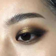 Black And Gold Halo Eye Makeup Black Gold Winged Halo Eye Ccw Makeupaddiction With Images Gold Eye Makeup