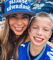 𝗔𝗺𝗮𝗻𝗱𝗮 𝗕𝘂𝗲𝘀𝗰𝗵𝗲𝗿