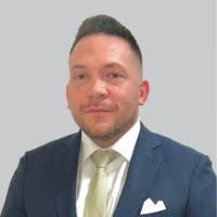 700+ Profile mit dem Suchbegriff „Adrian“