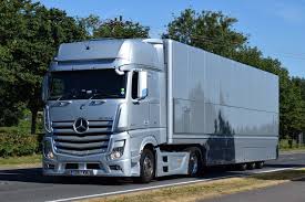 Gd67vbl L3322 Eddie Stobart Mercedes In Petronas Livery Mercedes Benz Trucks Mercedes Benz