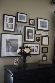 Vous Ne Savez Pas Comment Afficher Vos Magnifiques Photos Au Mur Ces 56 Idees Sont Pour Vous Idee Deco Deco Mur Decoration Maison