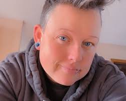 Mandy Stacy's Instagram, Twitter & Facebook