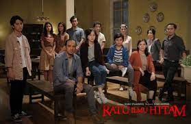 Someone wants them dead, apparently with black magic that is very deadly. Layarkaca21 Nonton Movie Indoxxi Nonton Film Online Revier Film Ratu Ilmu Hitam