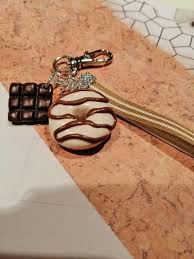 Porte Cle Gourmand Donuts Et Carre De Chocolat En Pate Polymere Fimo Fimo Porte Clef Et Porte Cle