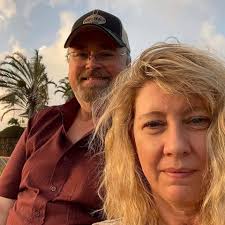 It was 5 years ago we visited this Big Boy restaurant in St. Ignace,  Michigan. Sadly I just found out that it is permanently closed. Will always  remember this iconic statue out