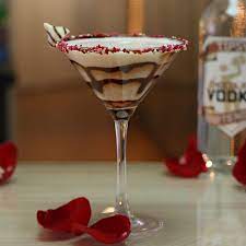 Hugs Kisses Martini Tipsy Bartender Recipe Homemade Drinks Recipes Homemade Drinks Mint Chocolate Chips