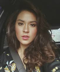 Butuh Inspirasi Makeup untuk Nge-date? Ini 5 Makeup Flawless ala Raisa yang  Bisa Anda Tiru