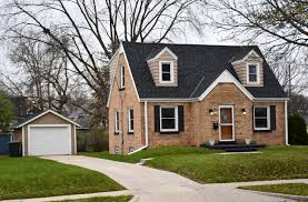 Adorable Curb Appeal From This Classic 3 Bedroom 1 5 Bath Brick Cape Cod Step Inside And Be Greeted By Arched Entry House Styles Curb Appeal Country Office