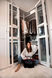 Mit ikea pax kleiderschränken siehst du auf einen blick all deine schönen sachen. Kleiderschrank Ordnen Und Sortieren Meine Tipps Tricks